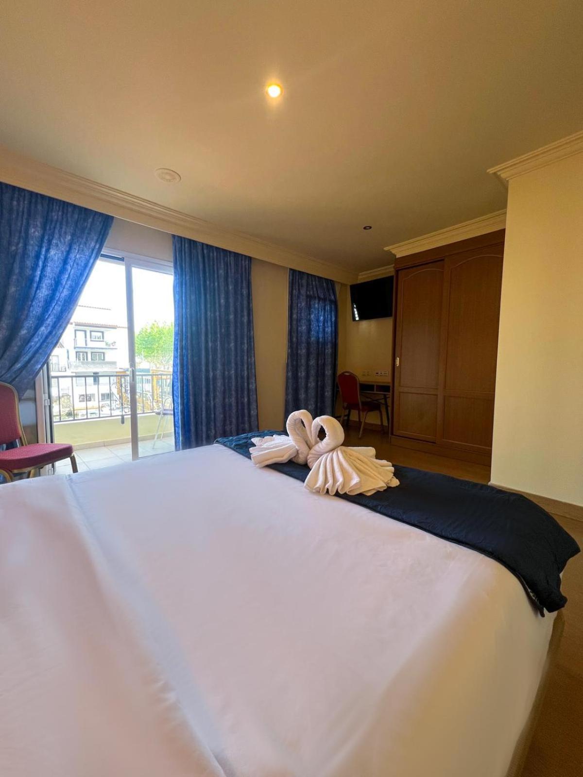 Hotel Portofino By Insidehome Empuriabrava Ngoại thất bức ảnh