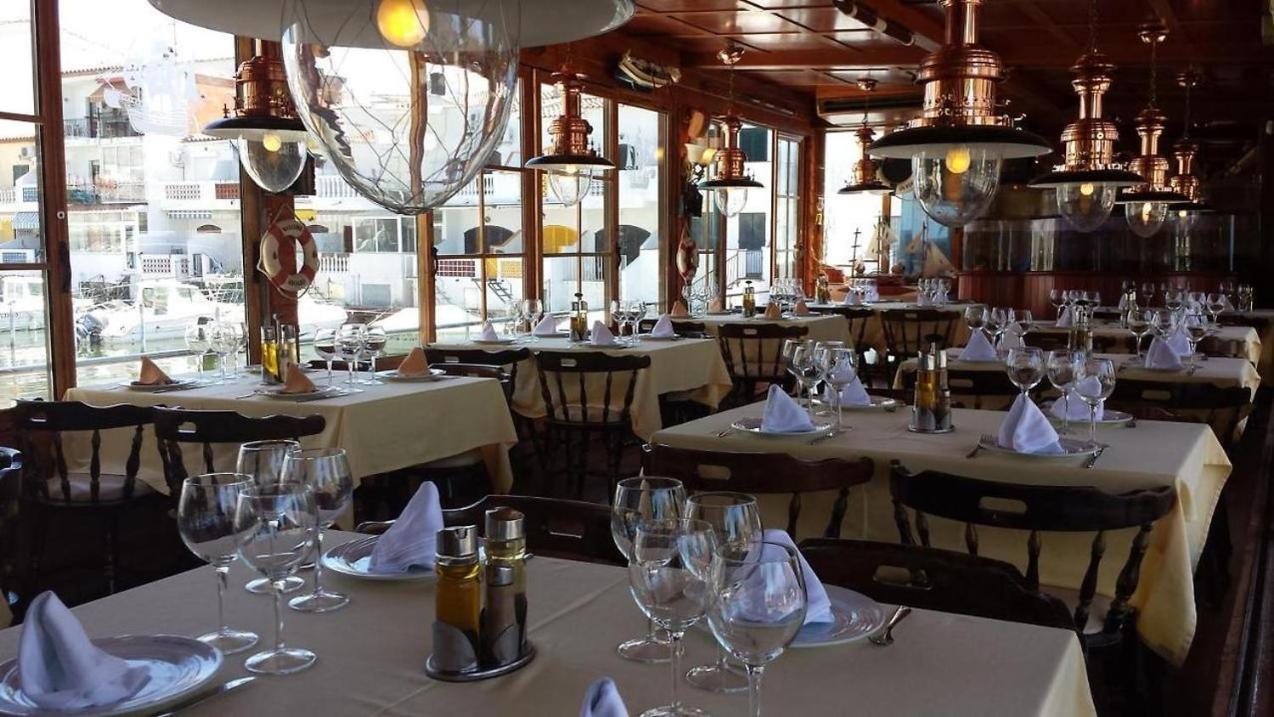 Hotel Portofino By Insidehome Empuriabrava Ngoại thất bức ảnh
